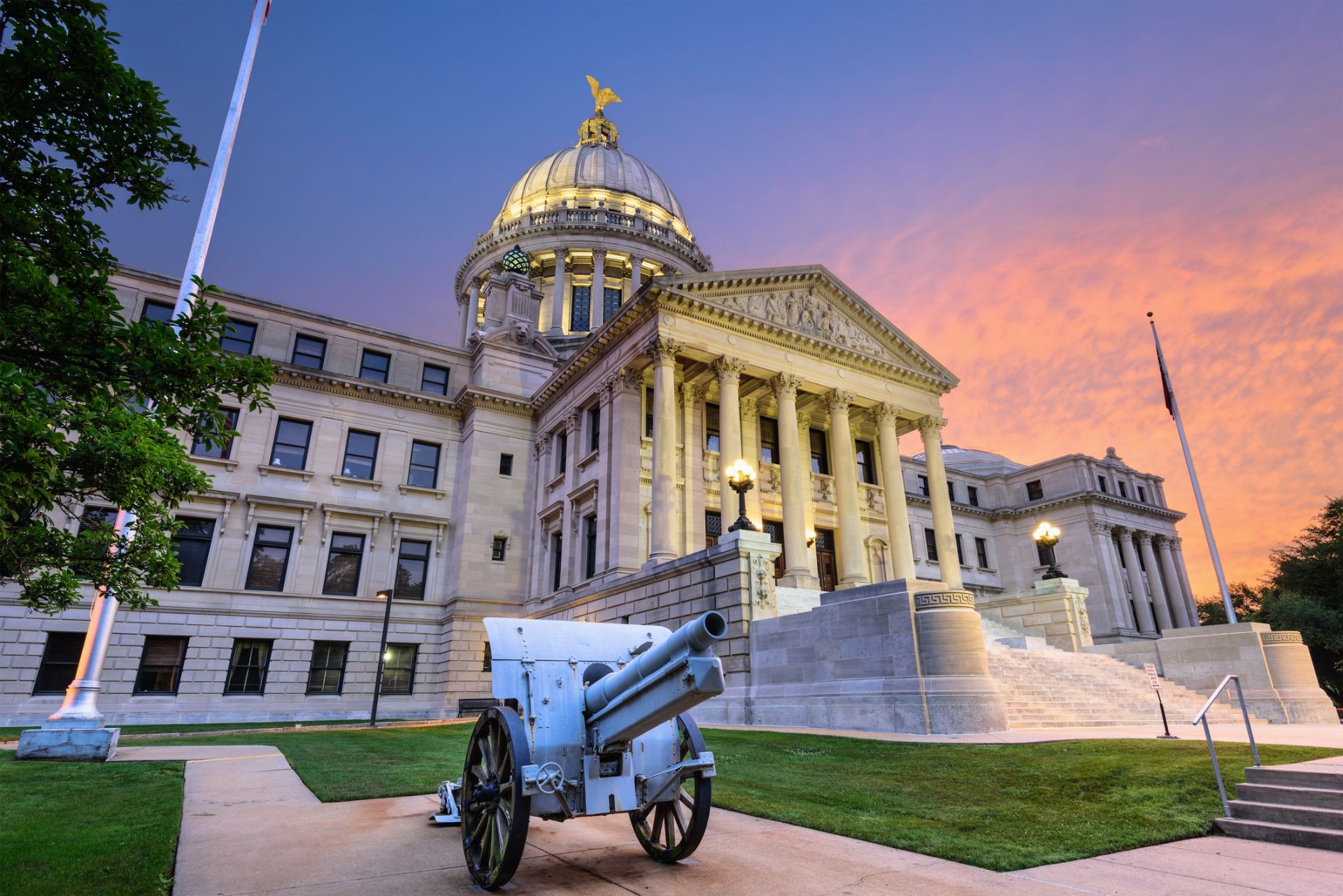 picture of Mississippi State Capitol in Jackson, Mississippi, USA.